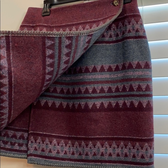 Vintage wrap around skirt - Picture 3 of 7